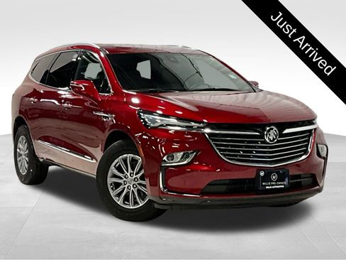 Used 2024 Buick Enclave Essence AWD/4WD image 1