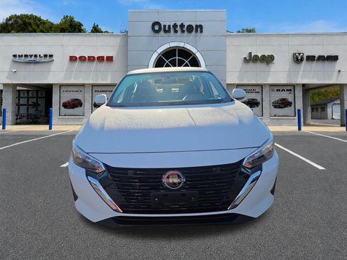 Used 2024 Nissan Sentra S FWD image 8