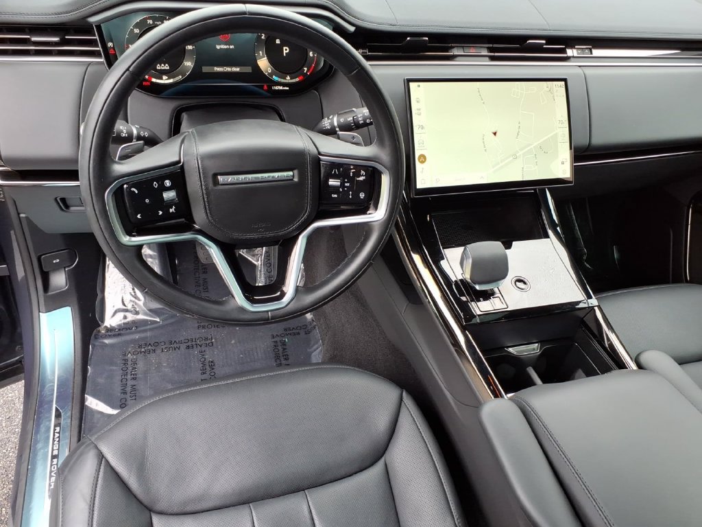 Used 2025 Land Rover Range Rover Sport SE AWD/4WD image 18