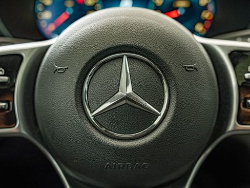 Used 2022 Mercedes-Benz GLC 300 4MATIC image 20