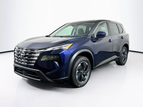 Used 2025 Nissan Rogue SV AWD/4WD image 3