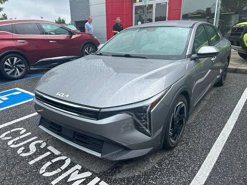 Certified 2025 Kia K4 EX FWD image 6