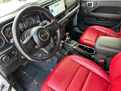 Used 2024 Jeep Wrangler Unlimited Rubicon 392 image 10