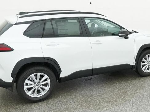 New 2026 Toyota Corolla Cross LE FWD image 10