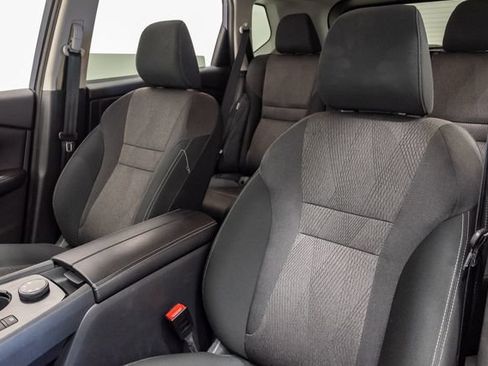 Used 2025 Nissan Rogue SV AWD/4WD image 11