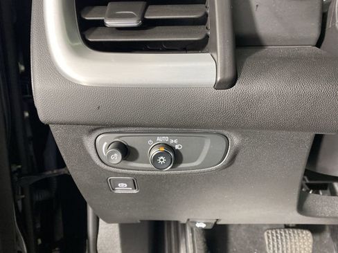 Used 2022 GMC Terrain SLE w/ Driver Convenience Package image 21