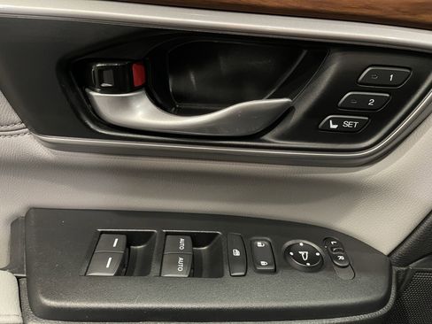 Used 2021 Honda CR-V Touring image 12