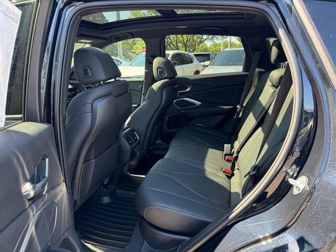 New 2026 Acura RDX SH-AWD image 8