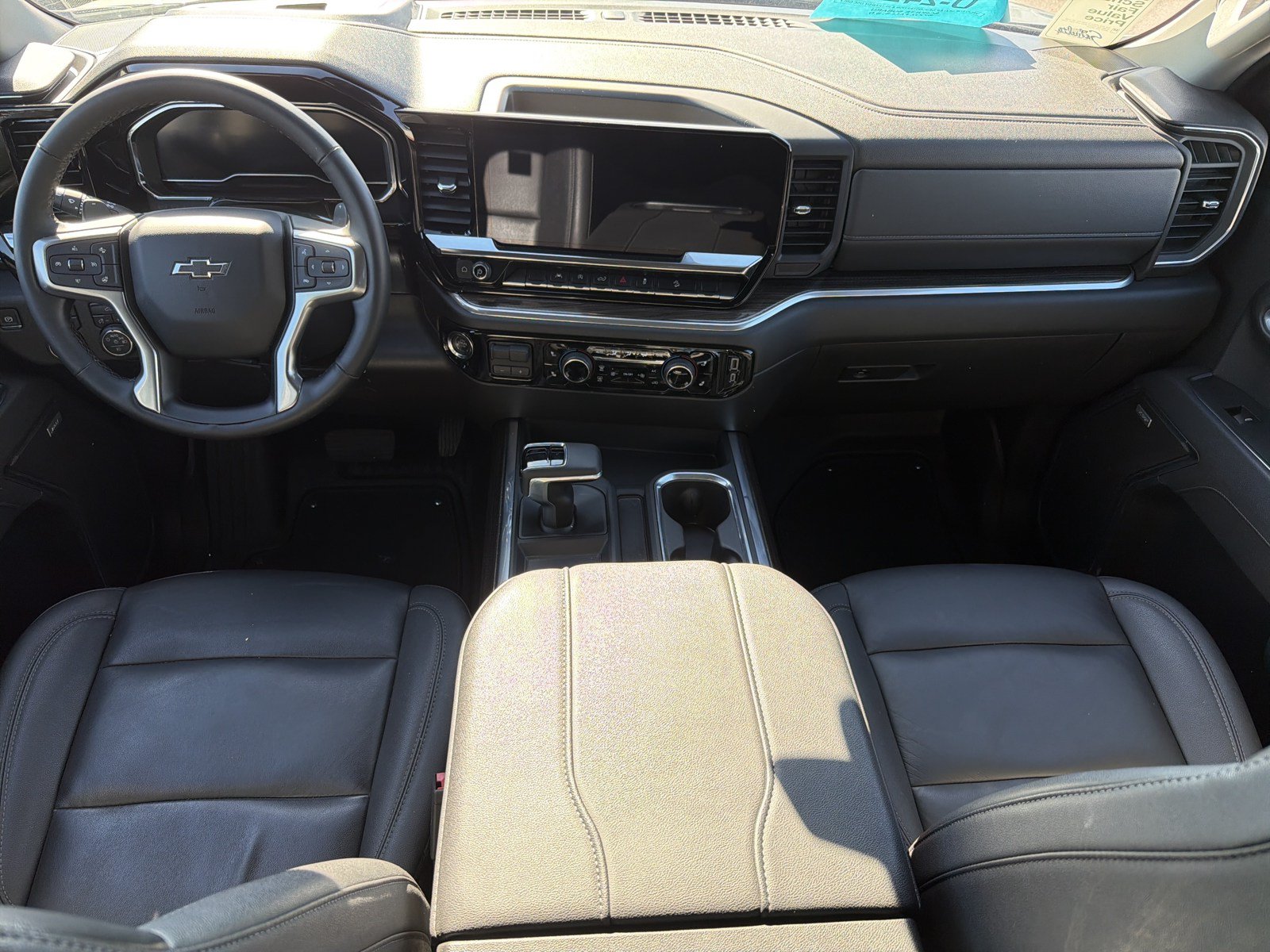 Used 2025 Chevrolet Silverado 1500 RST w/ Dark Appearance Package AWD/4WD image 10