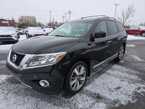 Used 2015 Nissan Pathfinder Platinum image 3