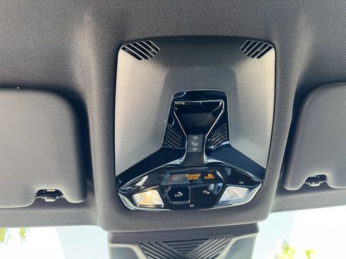 Used 2025 BMW X2 xDrive28i image 39