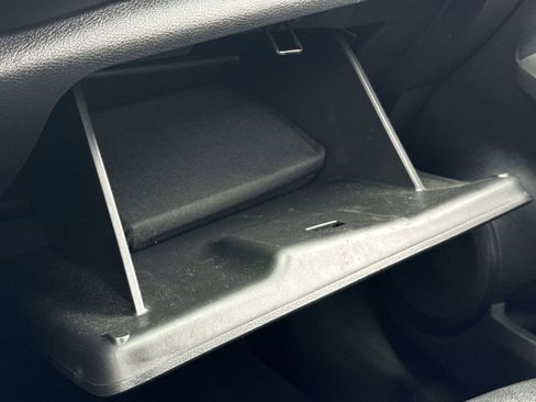 Used 2019 Nissan Kicks SR w/ SR Premium Package image 35