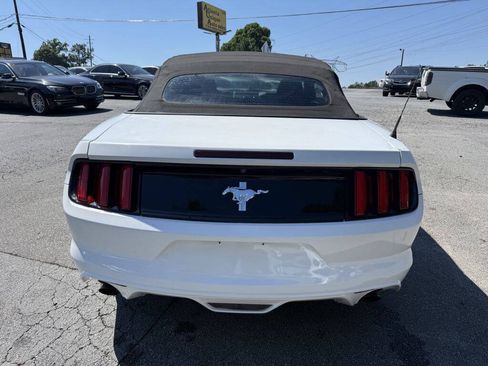 Used 2016 Ford Mustang Convertible RWD image 4