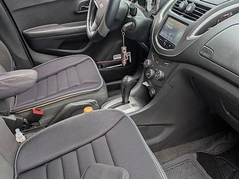 Used 2016 Chevrolet Trax LS AWD/4WD image 4