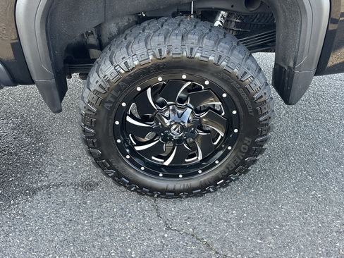 Used 2021 GMC Sierra 2500 Denali w/ Denali Ultimate Package image 25