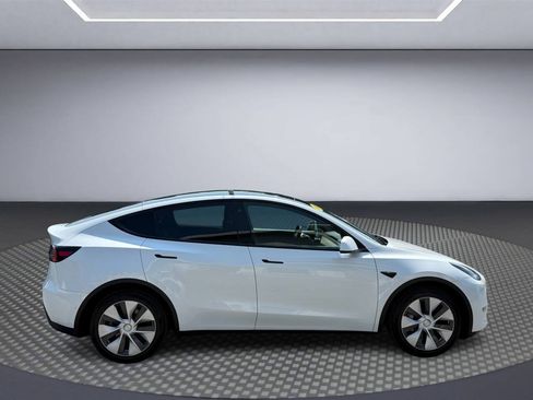 Used 2021 Tesla Model Y Long Range AWD/4WD image 8