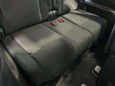 Used 2018 Nissan Pathfinder SV image 25