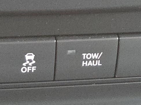 Used 2019 RAM 1500 Classic SLT image 9