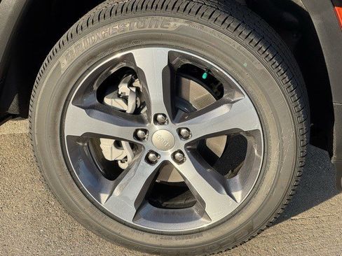 New 2025 Jeep Grand Cherokee Limited w/ Trailer Tow Package image 36