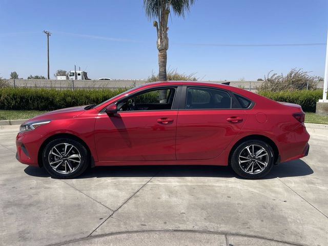 Used 2023 Kia Forte LXS w/ LXS Technology Package FWD image 5