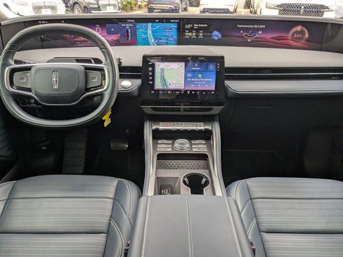 Used 2024 Lincoln Nautilus Reserve image 21