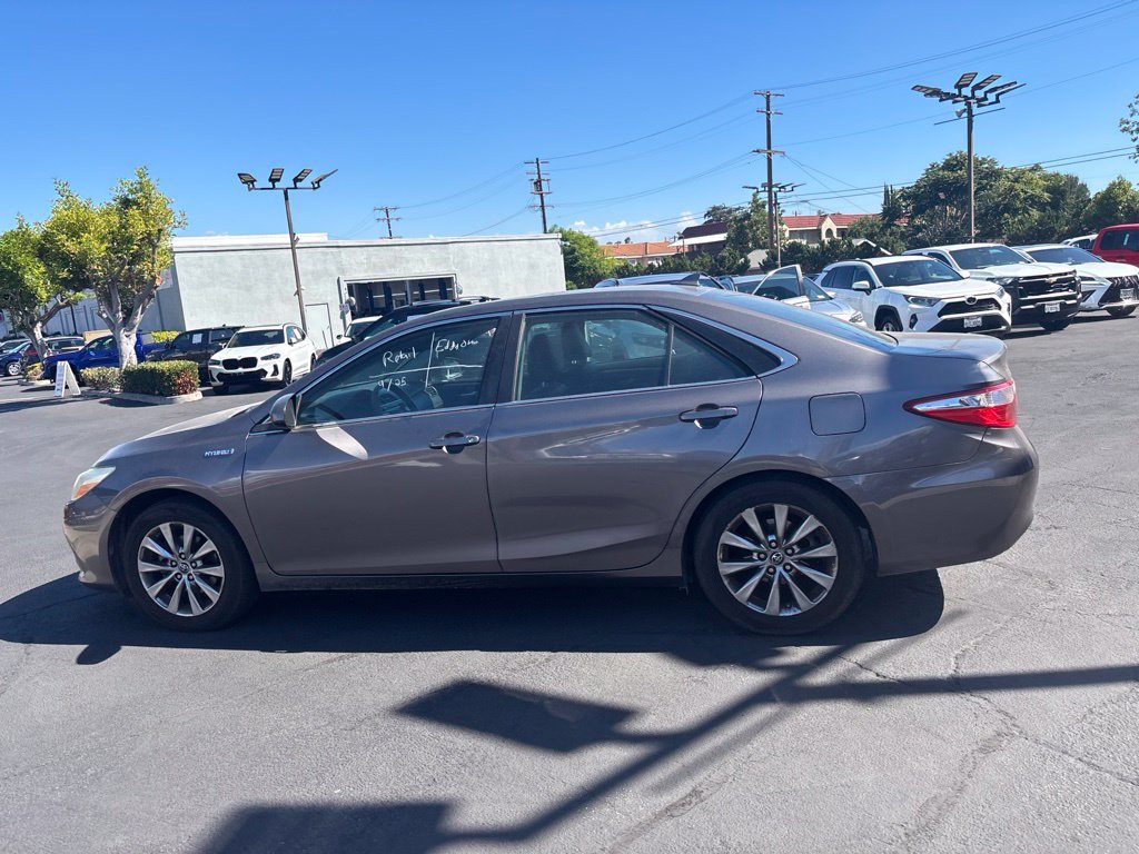 Used 2015 Toyota Camry XLE w/ Moonroof Package FWD image 8