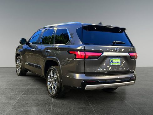 Used 2025 Toyota Sequoia 4WD image 6