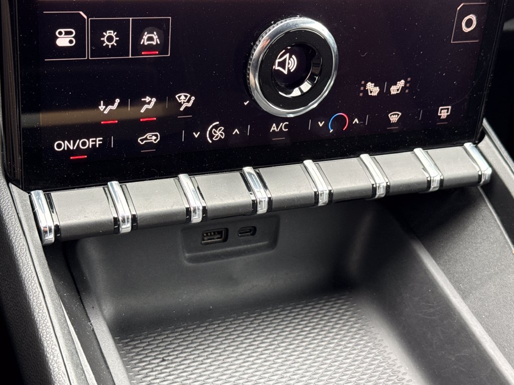 Certified 2025 GMC Terrain Elevation AWD/4WD image 25