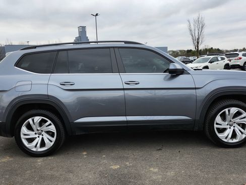 Used 2021 Volkswagen Atlas SE w/ Panoramic Sunroof Package image 19