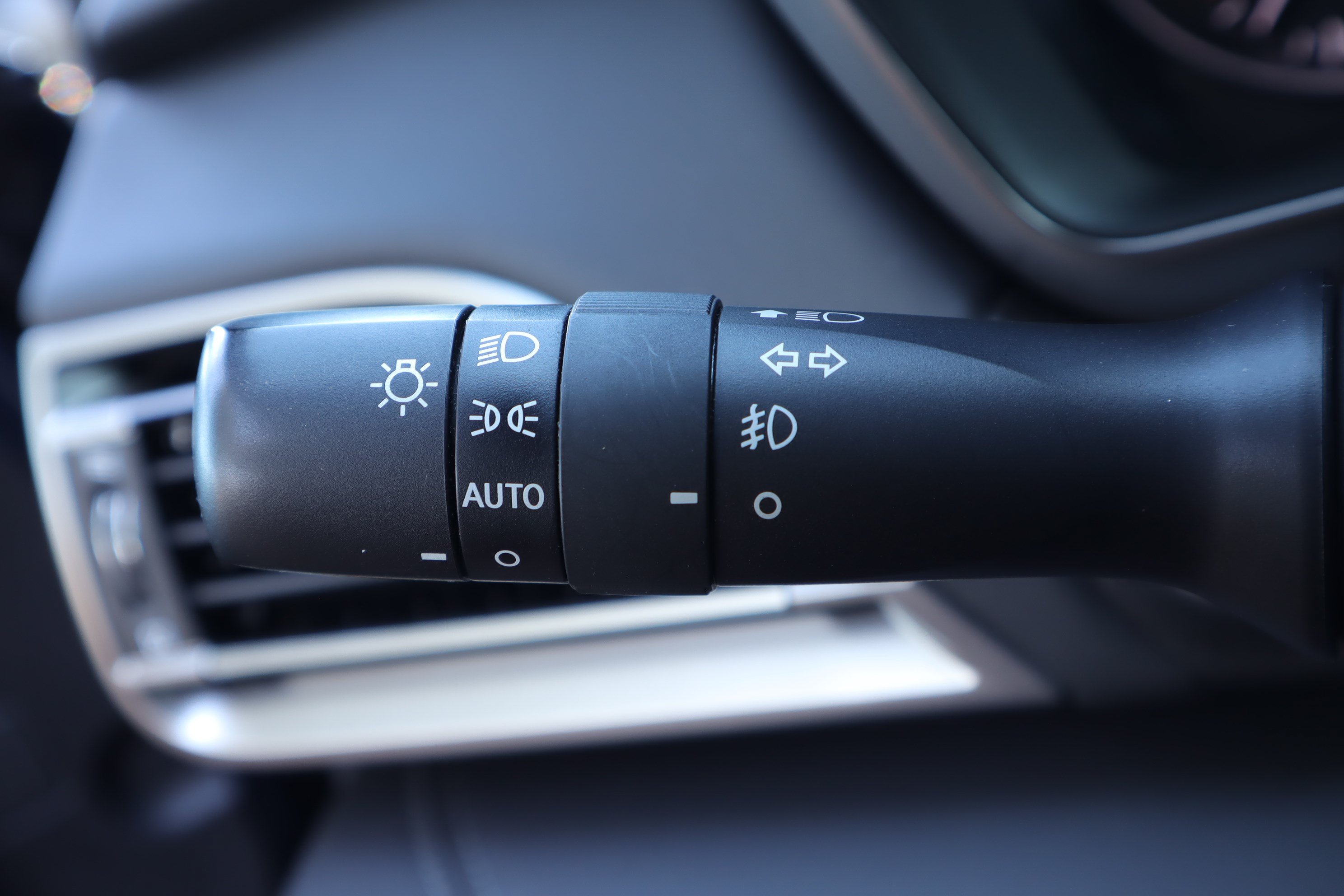 Used 2023 Subaru Outback Touring AWD/4WD image 22