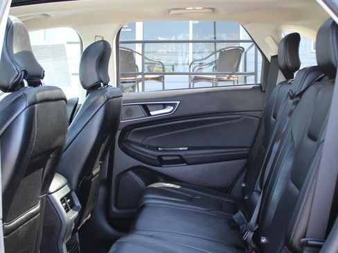 Used 2019 Ford Edge Titanium w/ Equipment Group 301A image 14