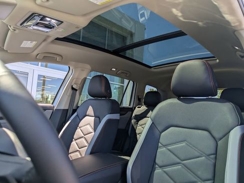New 2026 Volkswagen Atlas Peak Edition AWD/4WD image 24