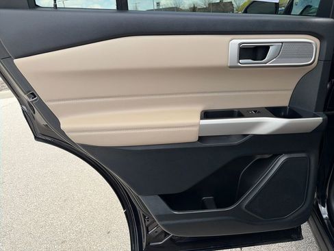 Used 2024 Ford Explorer XLT w/ Equipment Group 202A image 26