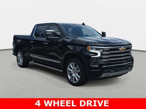 Used 2024 Chevrolet Silverado 1500 High Country w/ High Country Premium Package image 3