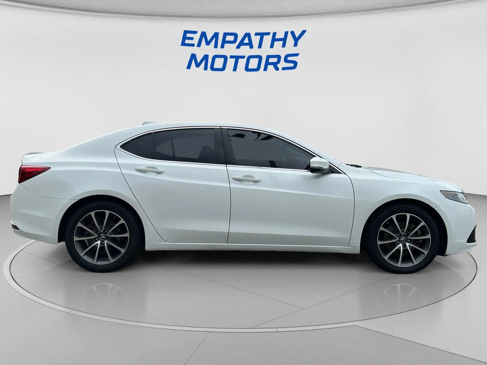 Used 2017 Acura TLX V6 FWD image 4