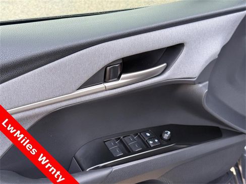 Used 2025 Toyota Camry LE image 18