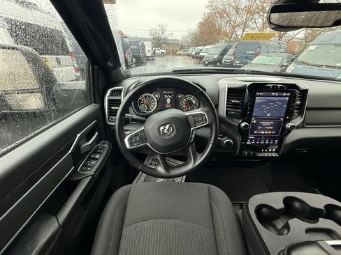 Used 2024 RAM 2500 Big Horn w/ Sport Appearance Package image 17