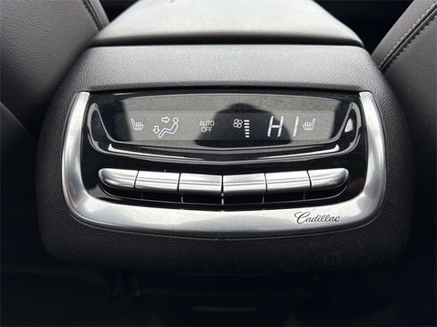 Certified 2023 Cadillac XT6 Premium Luxury w/ LPO, Floor Liner Package image 18