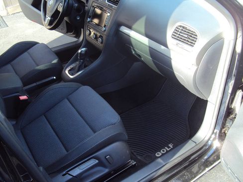 Used 2013 Volkswagen Golf 4-Door image 13