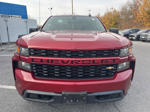 Used 2020 Chevrolet Silverado 1500 Custom w/ Custom Value Package image 2