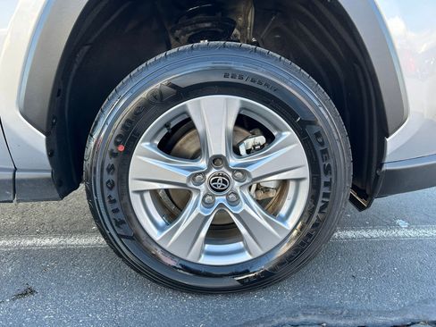 Certified 2025 Toyota RAV4 XLE image 28