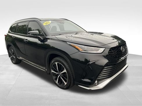 Used 2021 Toyota Highlander XSE AWD/4WD image 7