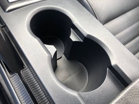 Used 2006 Ford Mustang GT image 32