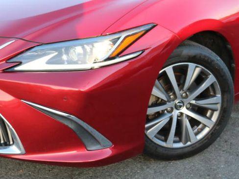 Used 2020 Lexus ES 350 w/ Premium Package image 4