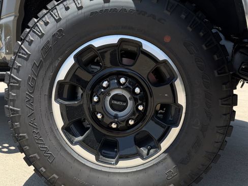 New 2026 Ford F250 Lariat w/ Tremor Off-Road Package AWD/4WD image 16