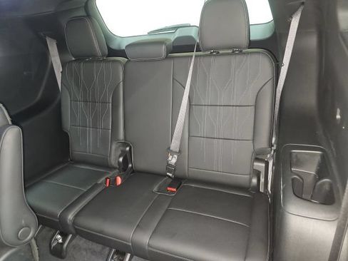 Used 2025 Buick Enclave Avenir w/ Super Cruise Package AWD/4WD image 5