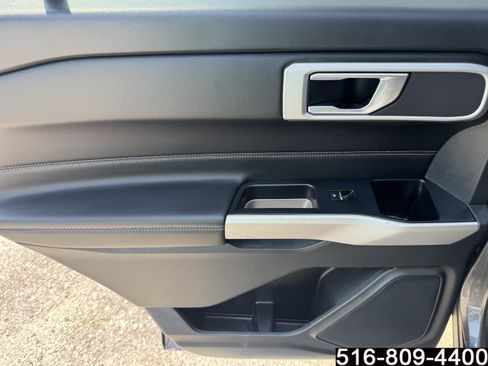Used 2023 Ford Explorer XLT w/ Equipment Group 202A AWD/4WD image 39