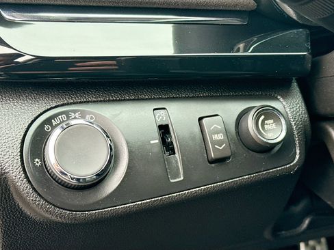 Used 2017 Chevrolet SS image 10