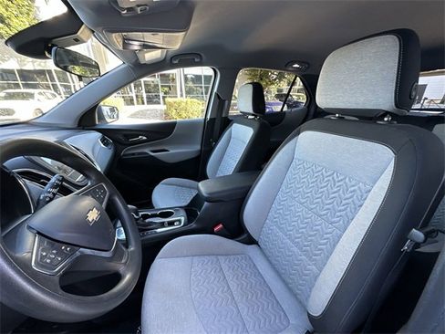 Used 2022 Chevrolet Equinox LS w/ LS Convenience Package image 13
