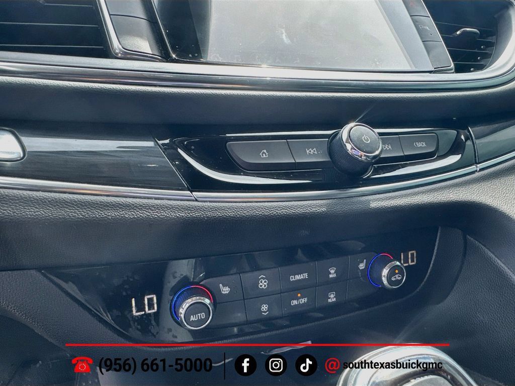 Used 2021 Buick Enclave Essence w/ Sport Touring Edition FWD image 19